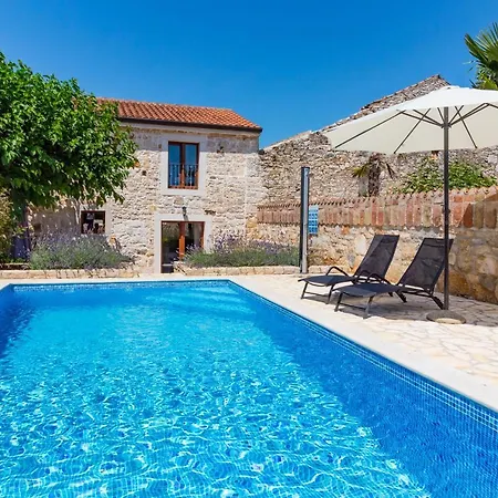 Casa Ghedda Feriehus *